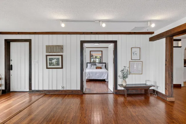 Residence photo 32
