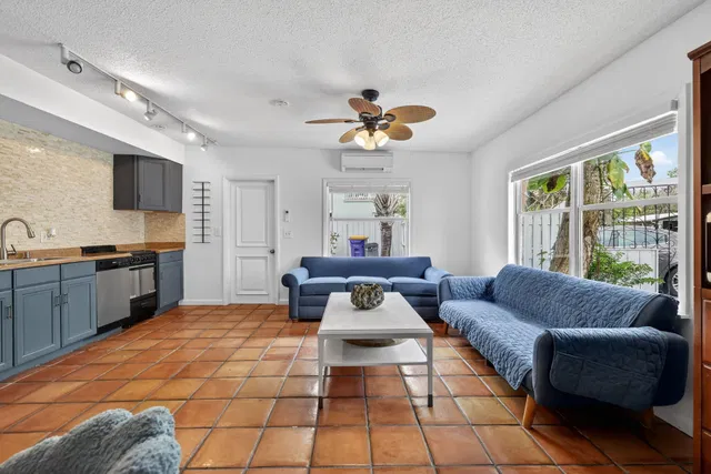 Residence photo 45