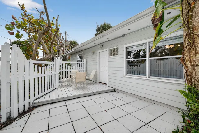 Residence photo 62