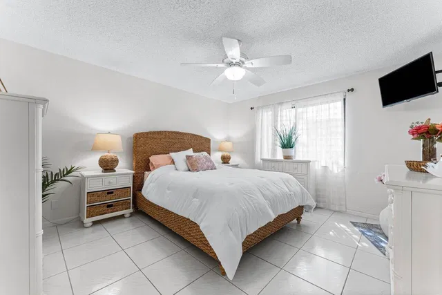  Unit 104 photo 14