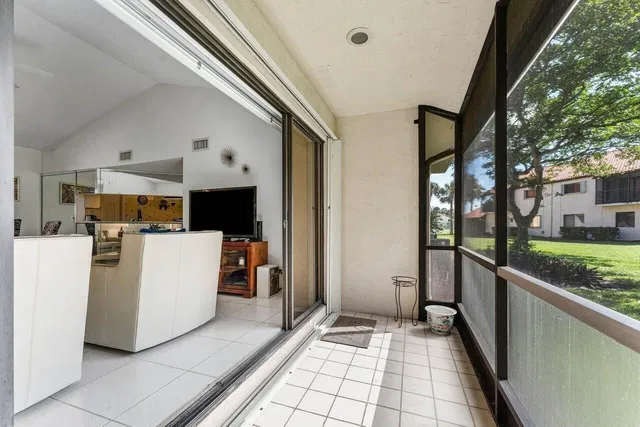  Unit 104 photo 18