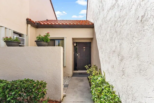  Unit 104 photo 28
