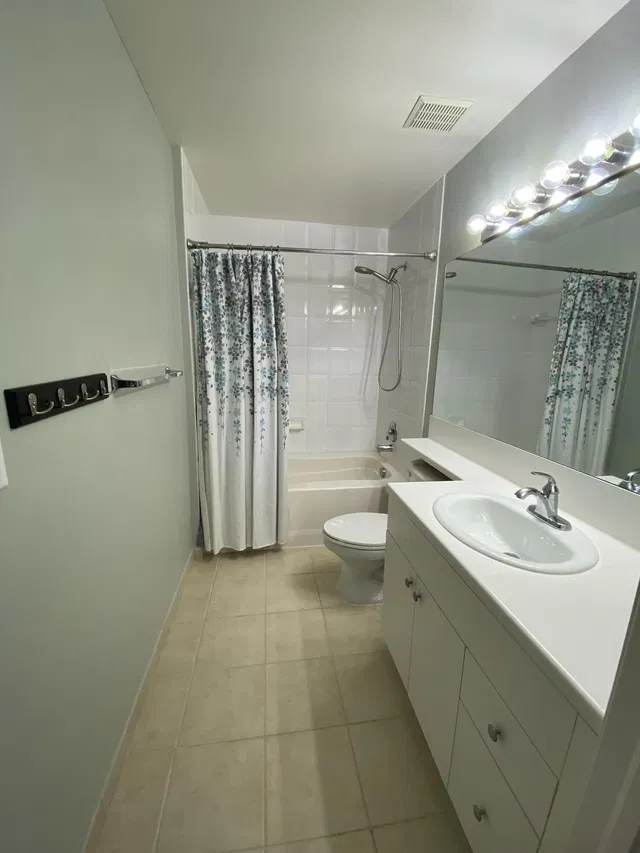 The Montecito Unit 708 photo 17