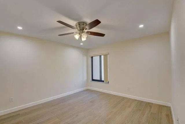  Unit 101 photo 27