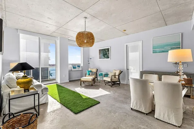 Villa Lofts Unit 703 photo 3
