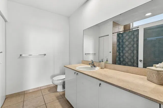 Villa Lofts Unit 703 photo 13