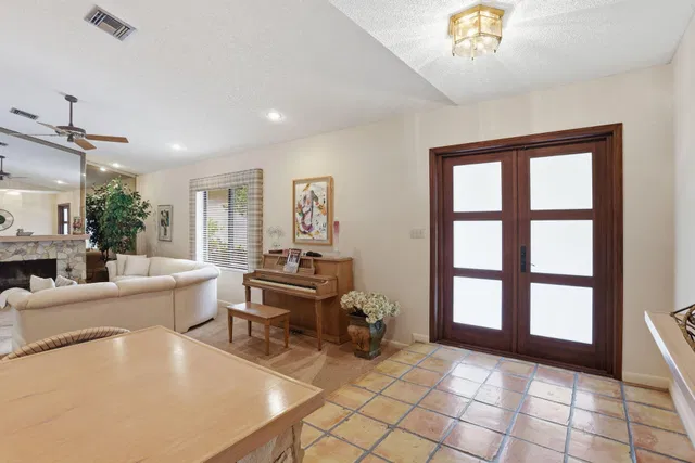 Boca Bath & Tennis Residence photo 12