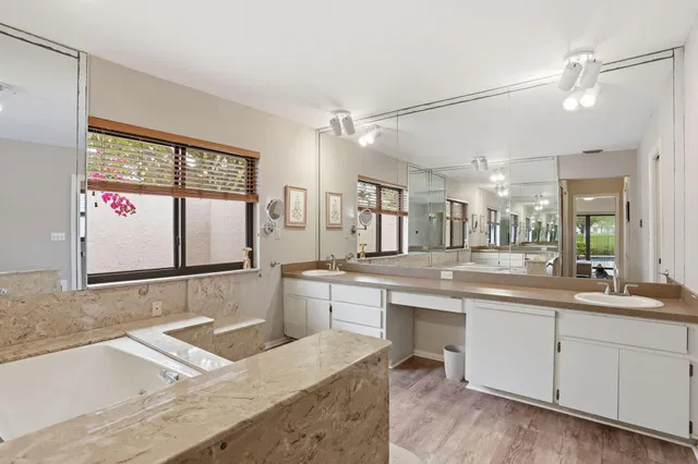 Boca Bath & Tennis Residence photo 27