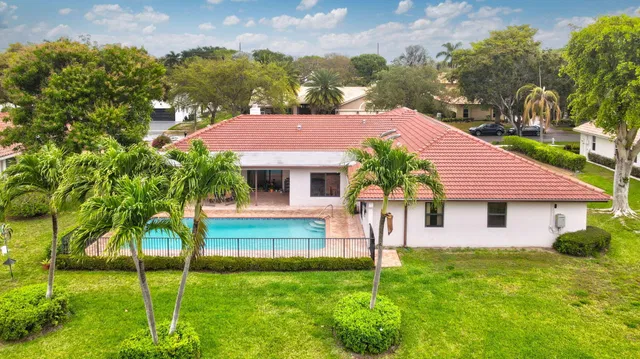 Boca Bath & Tennis Residence photo 45