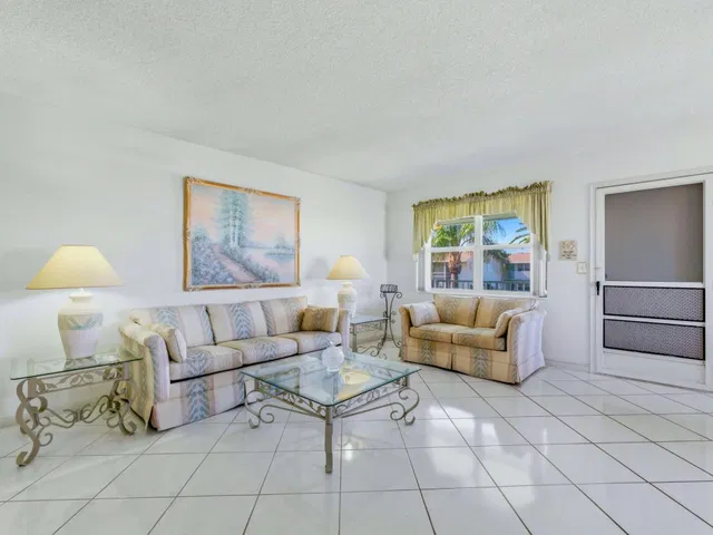 Unit 212 photo 10