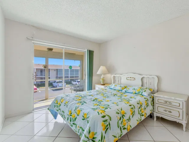 Unit 212 photo 23