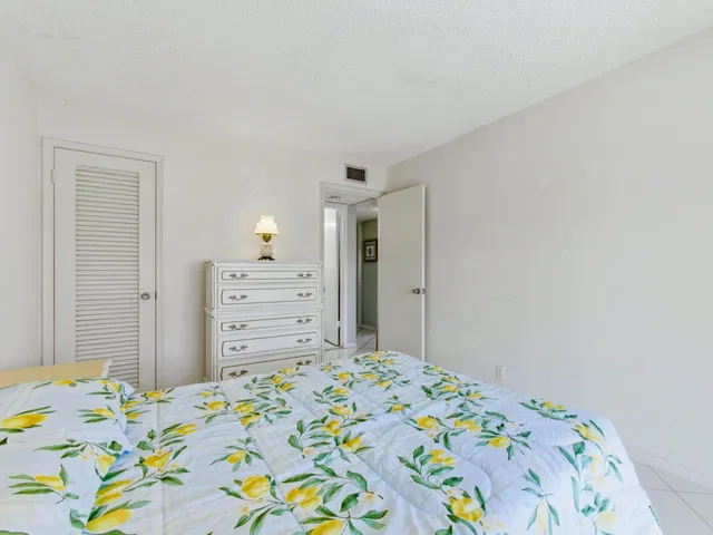Unit 212 photo 24