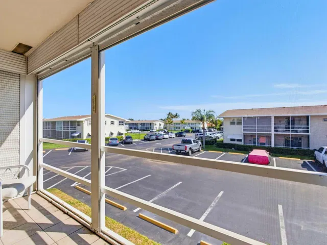 Unit 212 photo 25