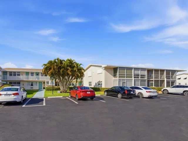 Unit 212 photo 30