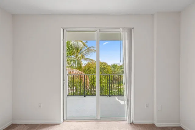 Pineapple Grove Village Condominiums Unit Unit 2-407 photo 10