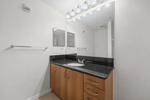 Pineapple Grove Village Condominiums Unit Unit 2-407 photo 17