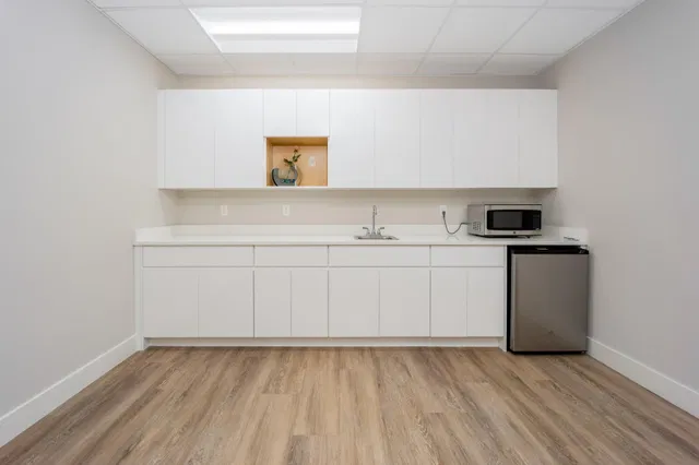 Unit 211 photo 6