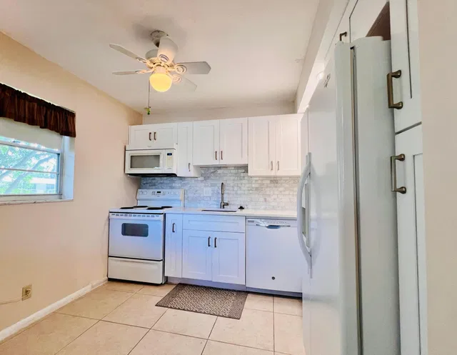  Residence photo 4