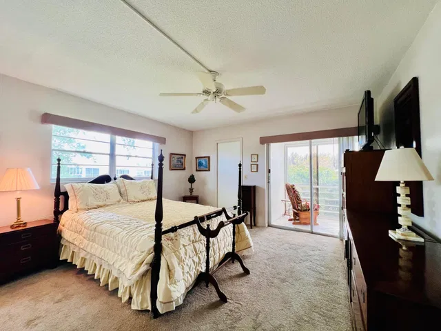  Residence photo 8