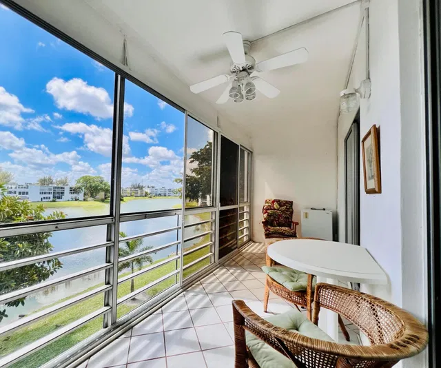  Residence photo 11