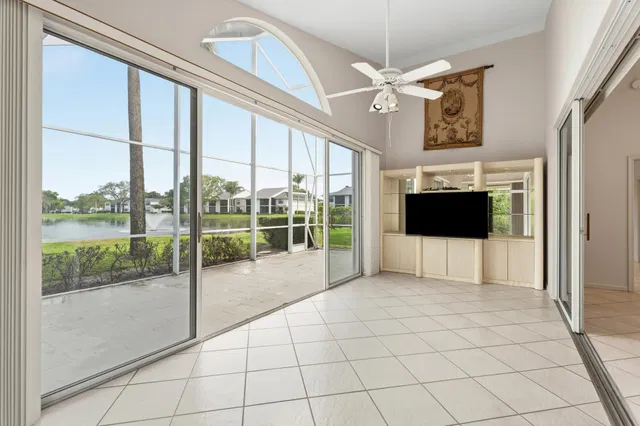 Eastpointe Country Club Residence photo 30