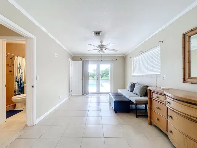 Residence photo 9