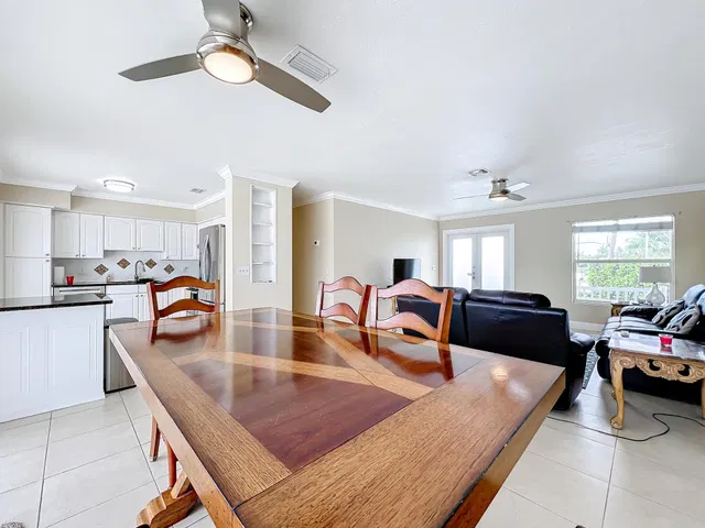 Residence photo 14