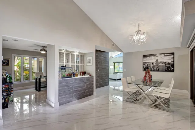 Residence photo 9