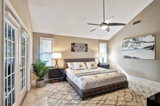 Residence photo 38
