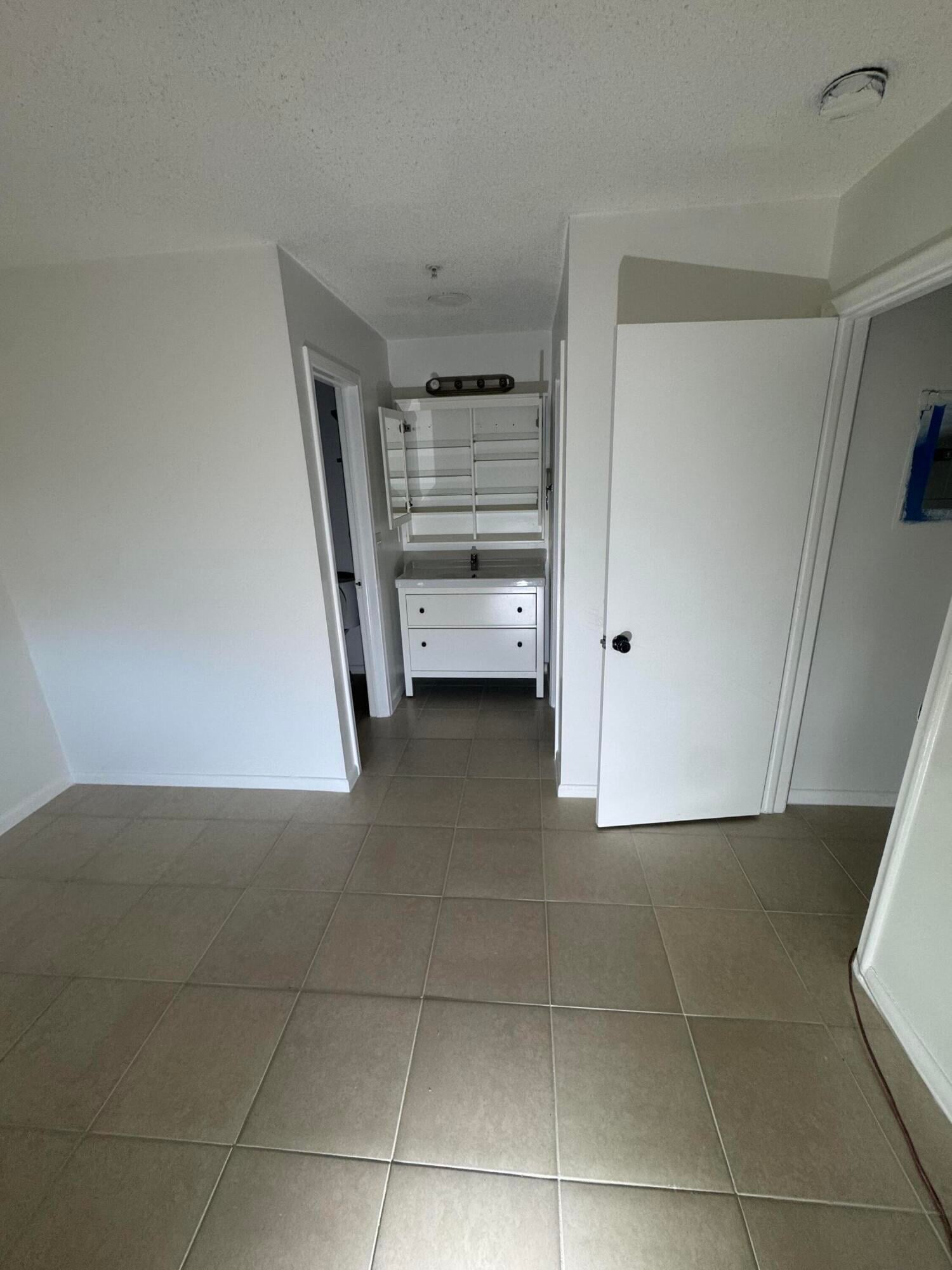  Unit A photo 19