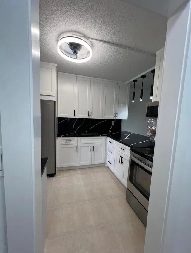Unit 104 photo 2