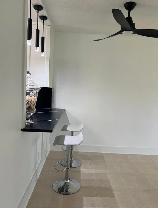 Unit 104 photo 5