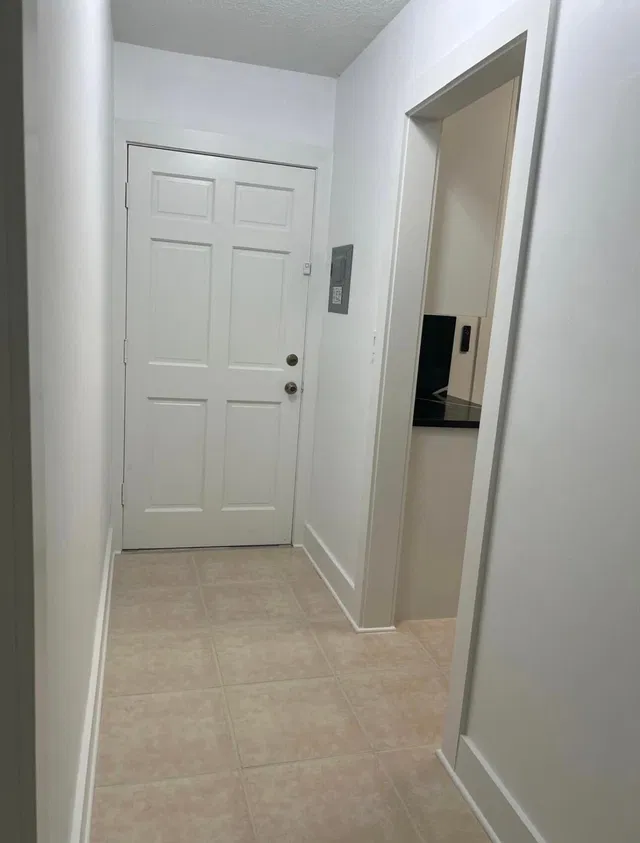 Unit 104 photo 11