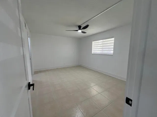 Unit 104 photo 13