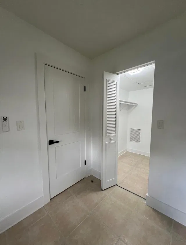 Unit 104 photo 14