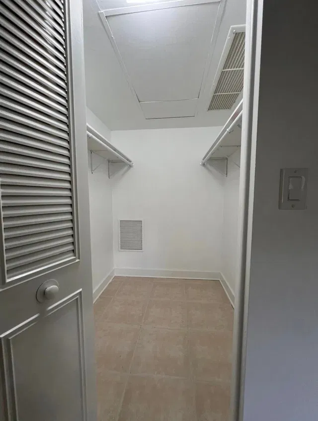 Unit 104 photo 15