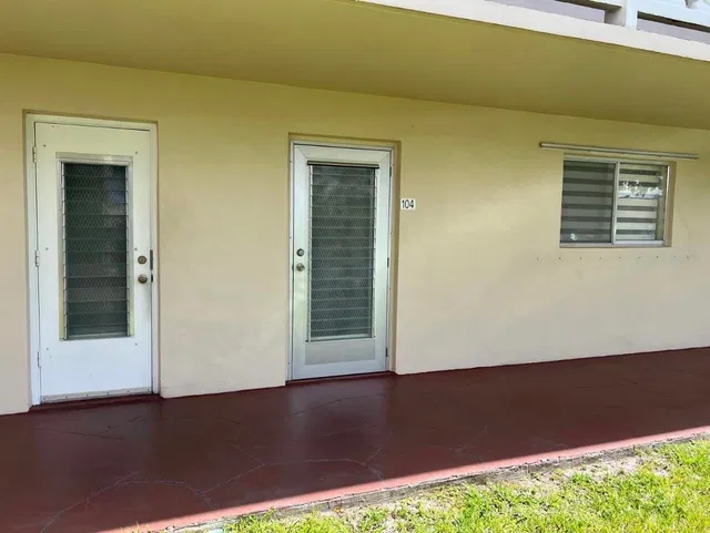Unit 104 photo 36