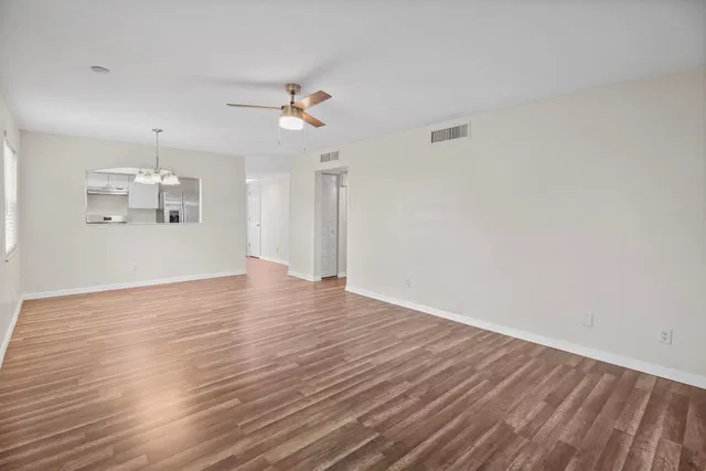  Unit 130-4 photo 18