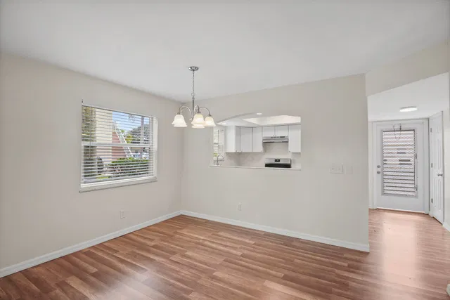  Unit 130-4 photo 19