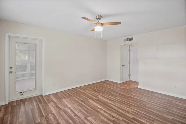  Unit 130-4 photo 23