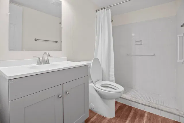  Unit 130-4 photo 24