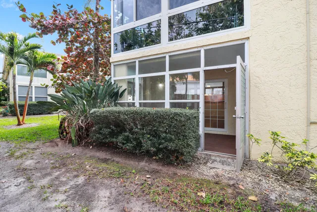  Unit 130-4 photo 29