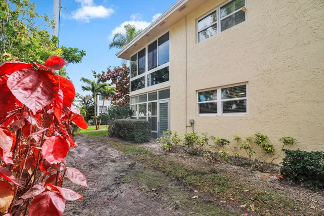  Unit 130-4 photo 30