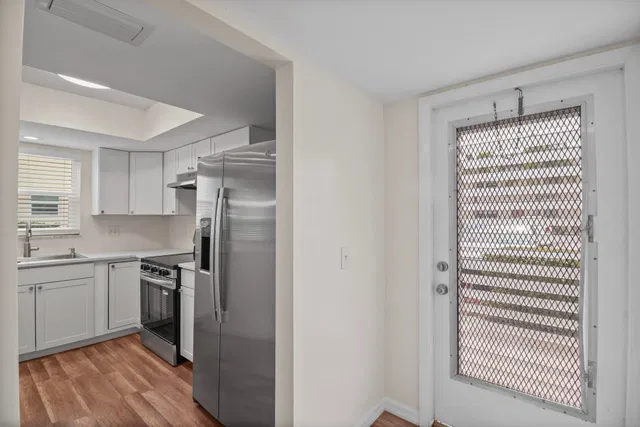  Unit 130-4 photo 33