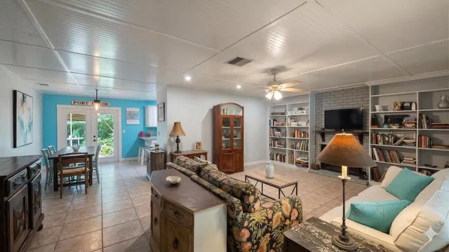 Residence photo 5