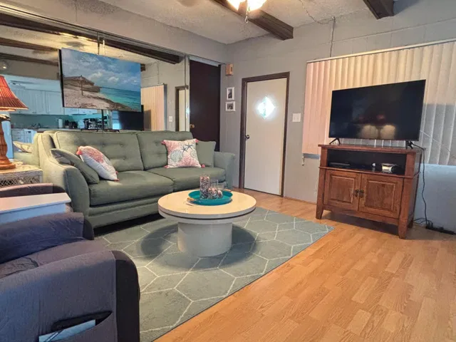  Residence photo 4