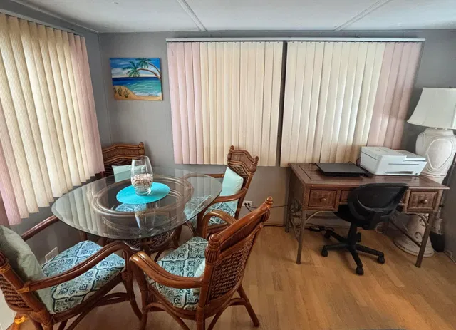  Residence photo 6