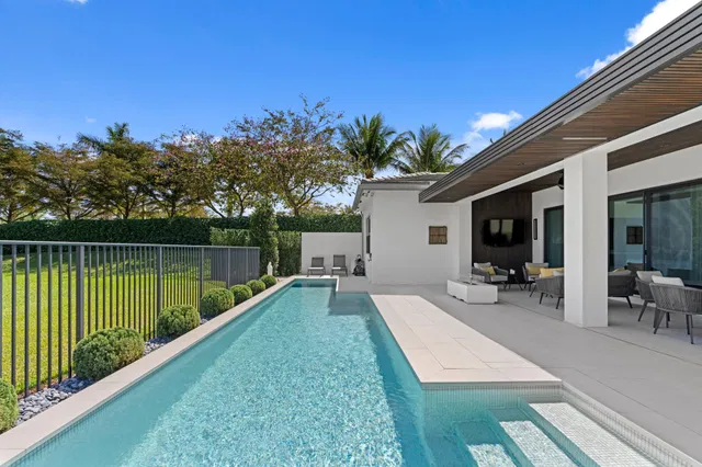 Boca Bridges Residence photo 27