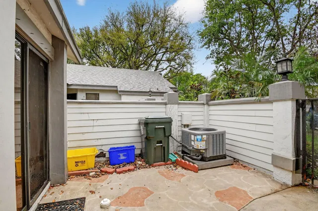 Residence photo 5
