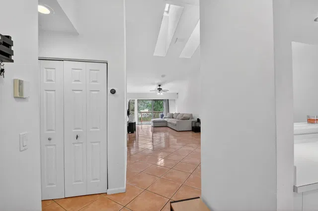 Residence photo 6
